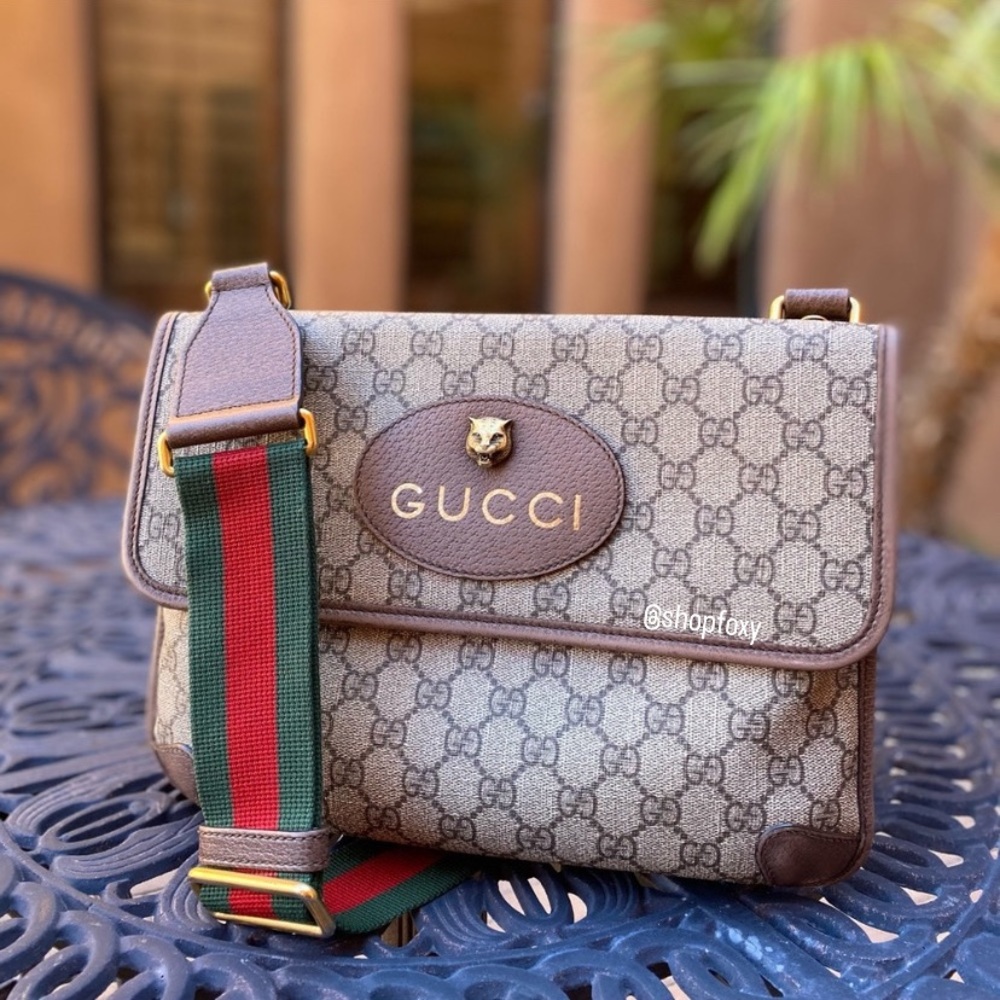 SOLD Gucci Supreme Neo Vintage Messenger Bag - Picture 1 of 16